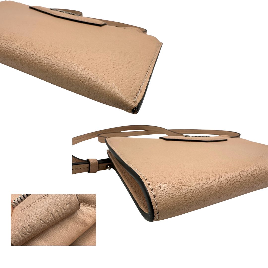 angoli  Borsa Givenchy in pelle rosa cipria; munita di una traccola amovibile e regolabile. Full set, di lusso, eccellenti condizioni, usata. 