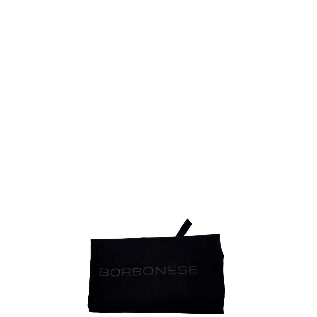 dustbag  Borsa Borbonese in canvas grigio trama occhio di pernice e parti metalliche dorate; munita di doppi manici, indossabile a spalla. Completa di dustbag, di lusso, originale, ottime condizioni, usata. 