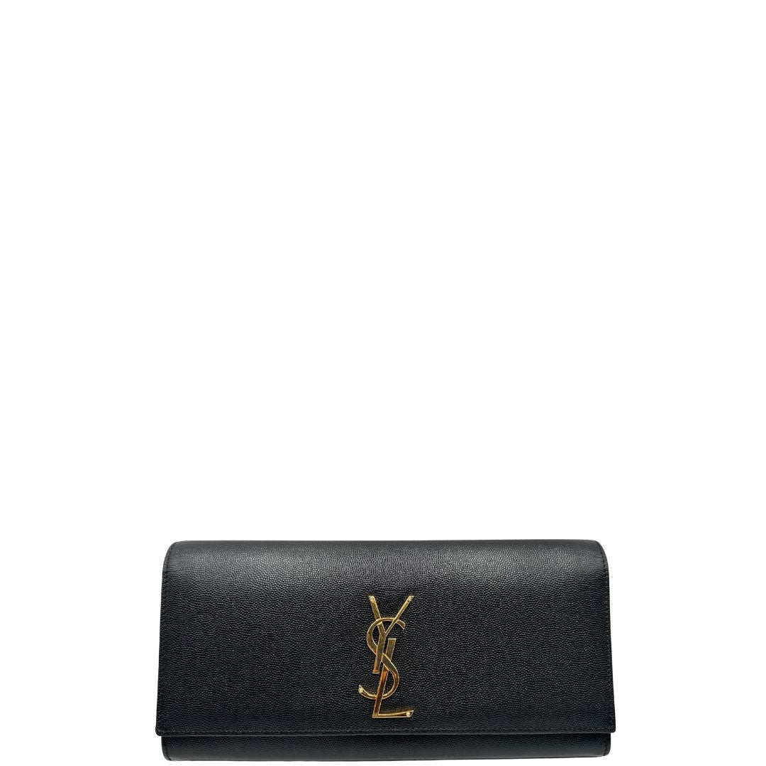 fronbt Pochette Saint Laurent in pelle nera con parti metalliche dorate; da portare a mano. Full set, di lusso, originale, ottime condizioni, usata. 