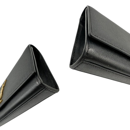 angoli Pochette Saint Laurent in pelle nera con parti metalliche dorate; da portare a mano. Full set, di lusso, originale, ottime condizioni, usata. 