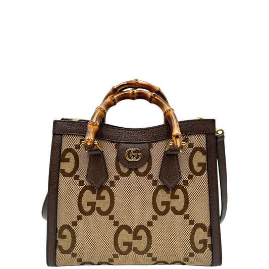 front Borsa Gucci in tessuto beige GG Jumbo con finiture in pelle marrone e parti metalliche dorate; munita di doppi manici bamboo e una tracolla amovibile e regolabile, di lusso, originale, ottime condizioni, usata. 
