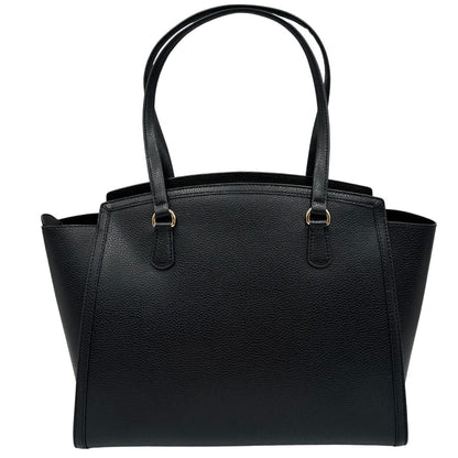 retro  Borsa MK in pelle martellata nera con parti metalliche dorate; munita di doppi manici, indossabile a spalla, di lusso, originale, ottime condizioni, usata.