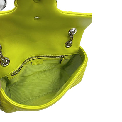 interno  Borsa Gucci Marmont in pelle matelassè nella versione media, di lusso, originale, eccellenti condizioni, usata. 