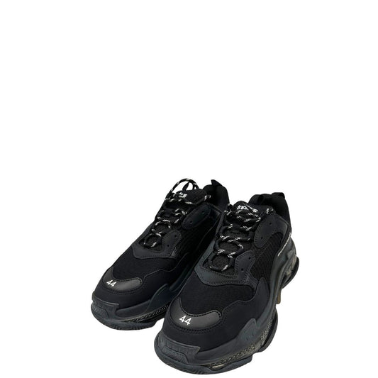  Scarpe Balenciaga Triple S nere. Munite di scatola e dustbag, di lusso, originale, ottime condizioni, usata.