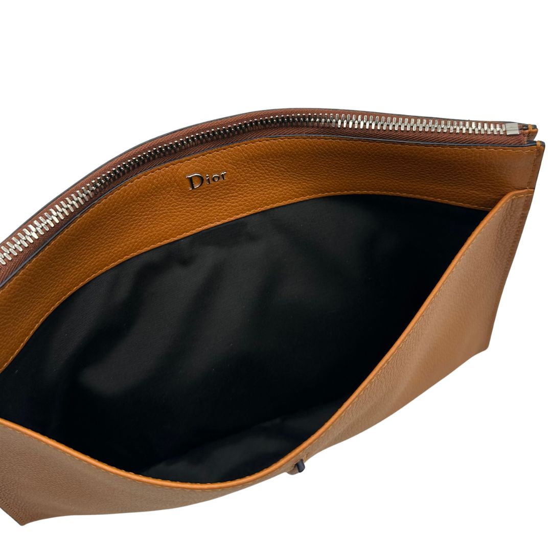 interno Dior pochette in pelle martellata color cognac, di lusso, originale, eccellenti condizioni,  usata 