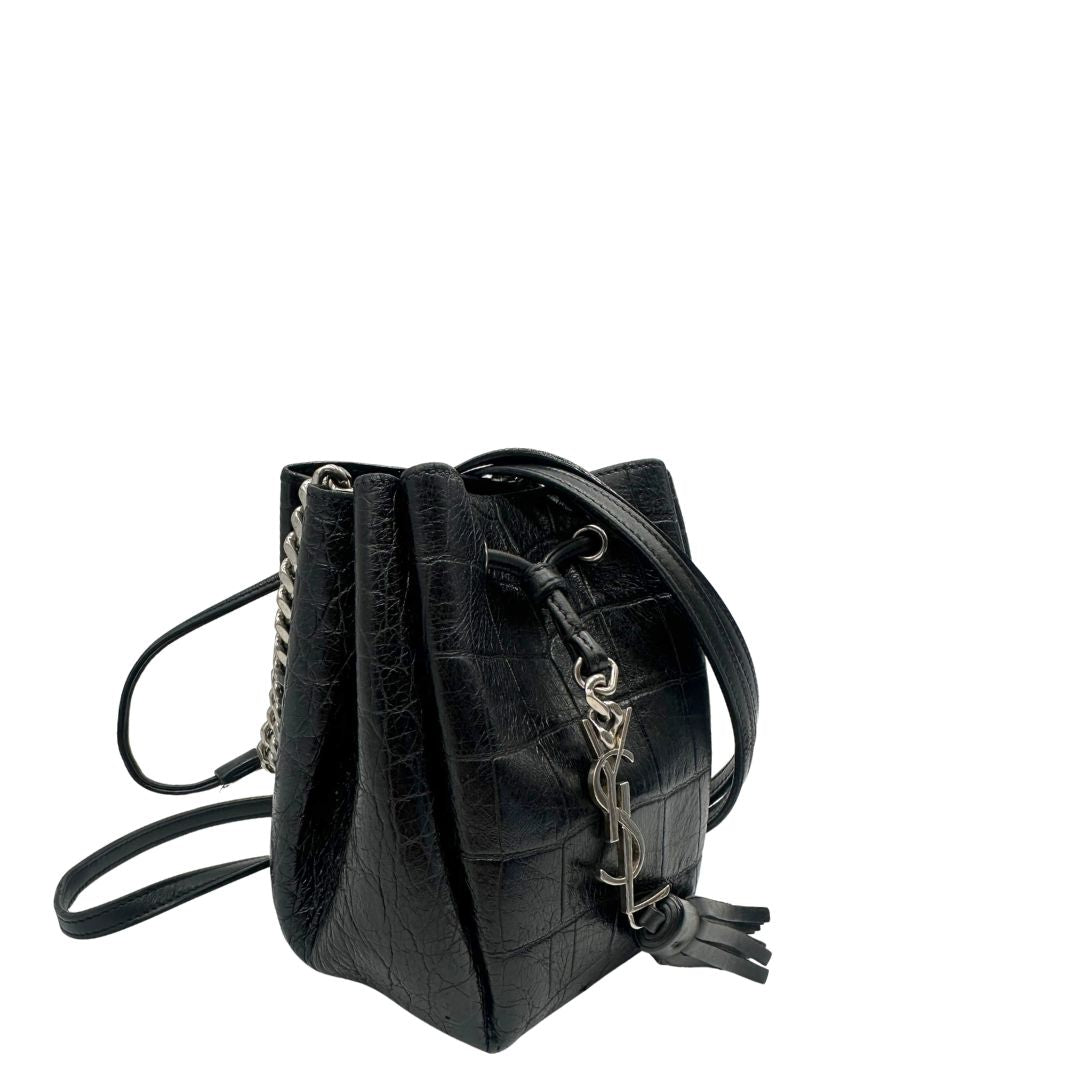 lato Secchielo ysl in pelle cocco nera con parti metalliche argentate, di lusso, originale, usata. 