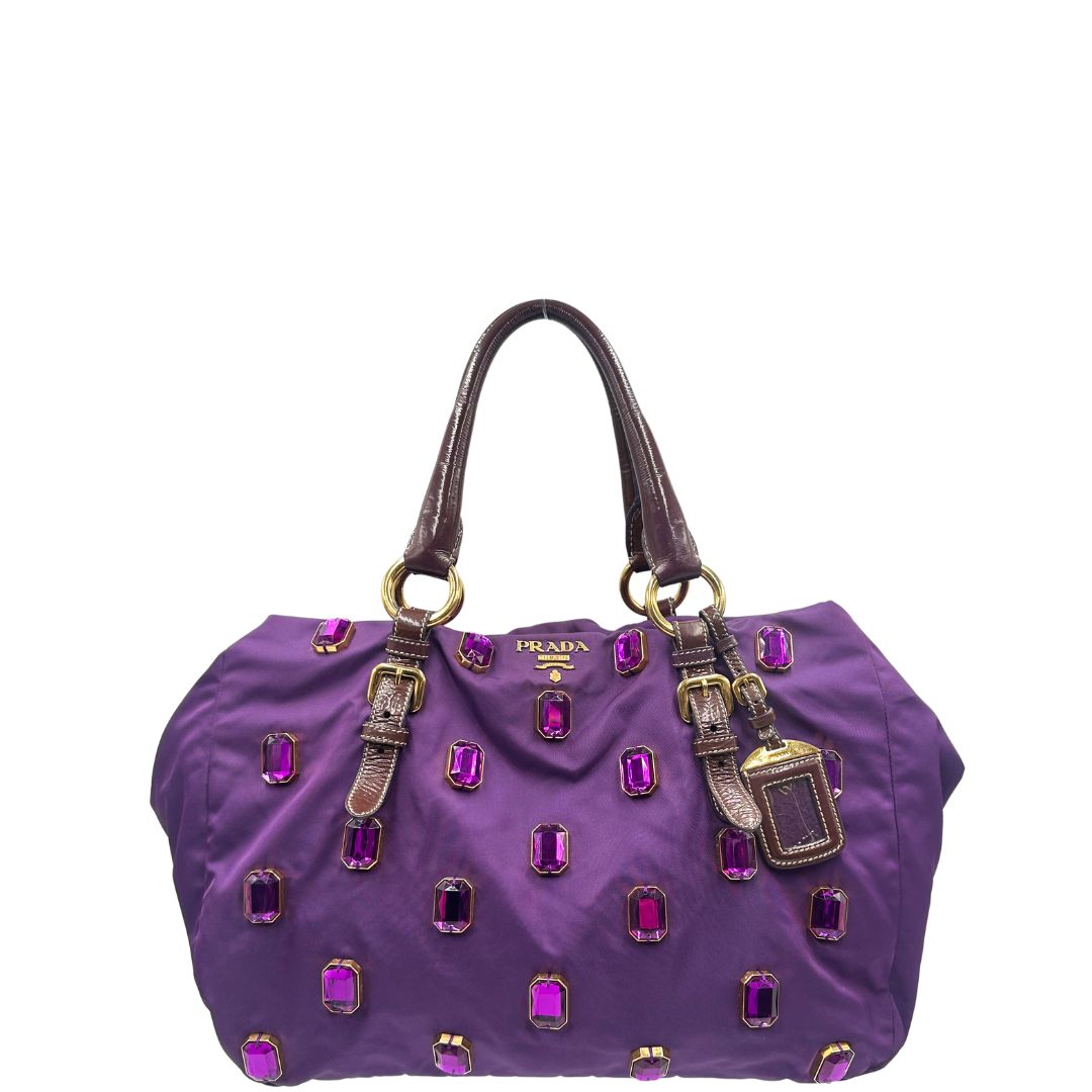 front  Tote Prada in nylon viola impreziosita da pietre tono su tono sul front, di lusso, originale, ottime condizioni, usata 