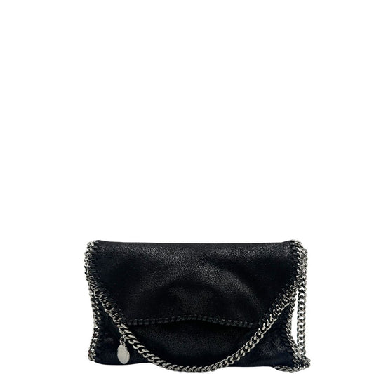 front  Borsa Falabella Stella McCartney realizzata in tessuto vegano nero; morbida e leggera, puoi indossarla a mano o a tracolla, di lusso, usata, originale, eccellenti condizioni. 