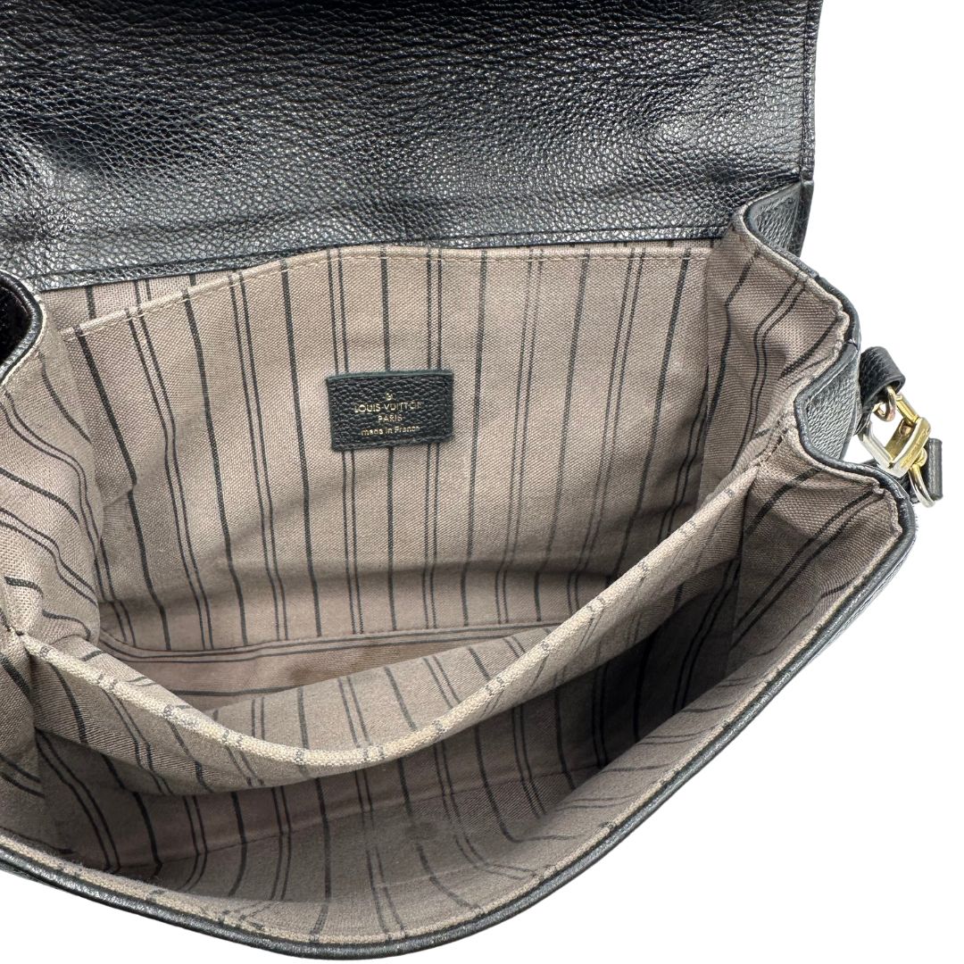 interno Louis Vuitton Mètis in pelle monogram empreinte con hardware dorato, di lusso, originale, ottime condizioni, usata. 