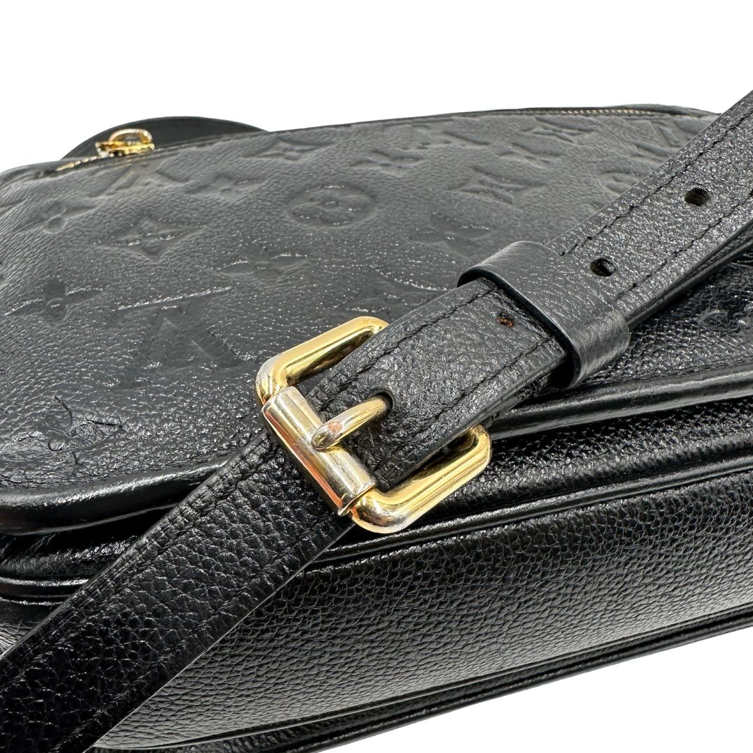 metalleria Louis Vuitton Mètis in pelle monogram empreinte con hardware dorato, di lusso, originale, ottime condizioni, usata. 