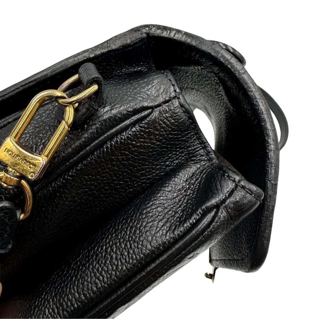 finiture Louis Vuitton Mètis in pelle monogram empreinte con hardware dorato, di lusso, originale, ottime condizioni, usata. 