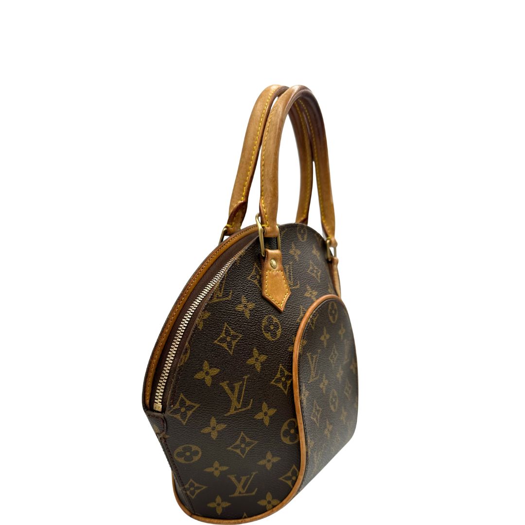 lato Borsa Louis Vuitton nella versione PM realizzata in tela monogram marrone con finiture in vacchetta naturale, di lusso, originale, usata, ottime condizioni.