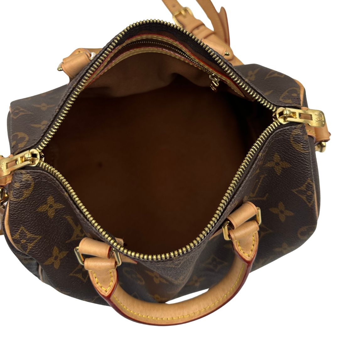 interno Borsa LV in canvas marrone monogram, con parti metalliche dorate, di lusso, originale, ottime condizioni, usata. 