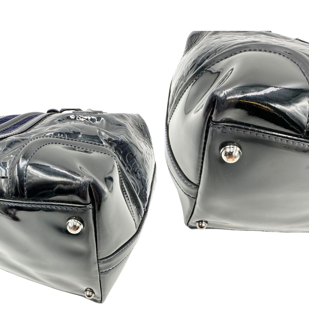 angoli  Borsa Gucci compatta in pelle lucida con trama Horsebit, di lusso, originale, usata. 