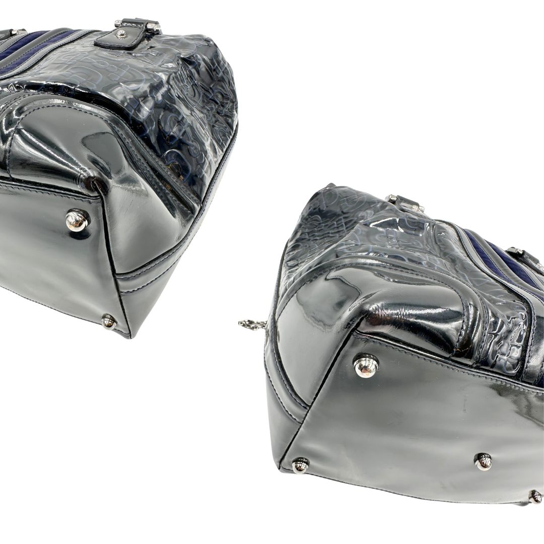 angoli  Borsa Gucci compatta in pelle lucida con trama Horsebit, di lusso, originale, usata. 