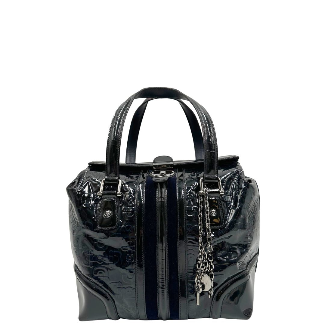 front Borsa Gucci compatta in pelle lucida con trama Horsebit, di lusso, originale, usata.