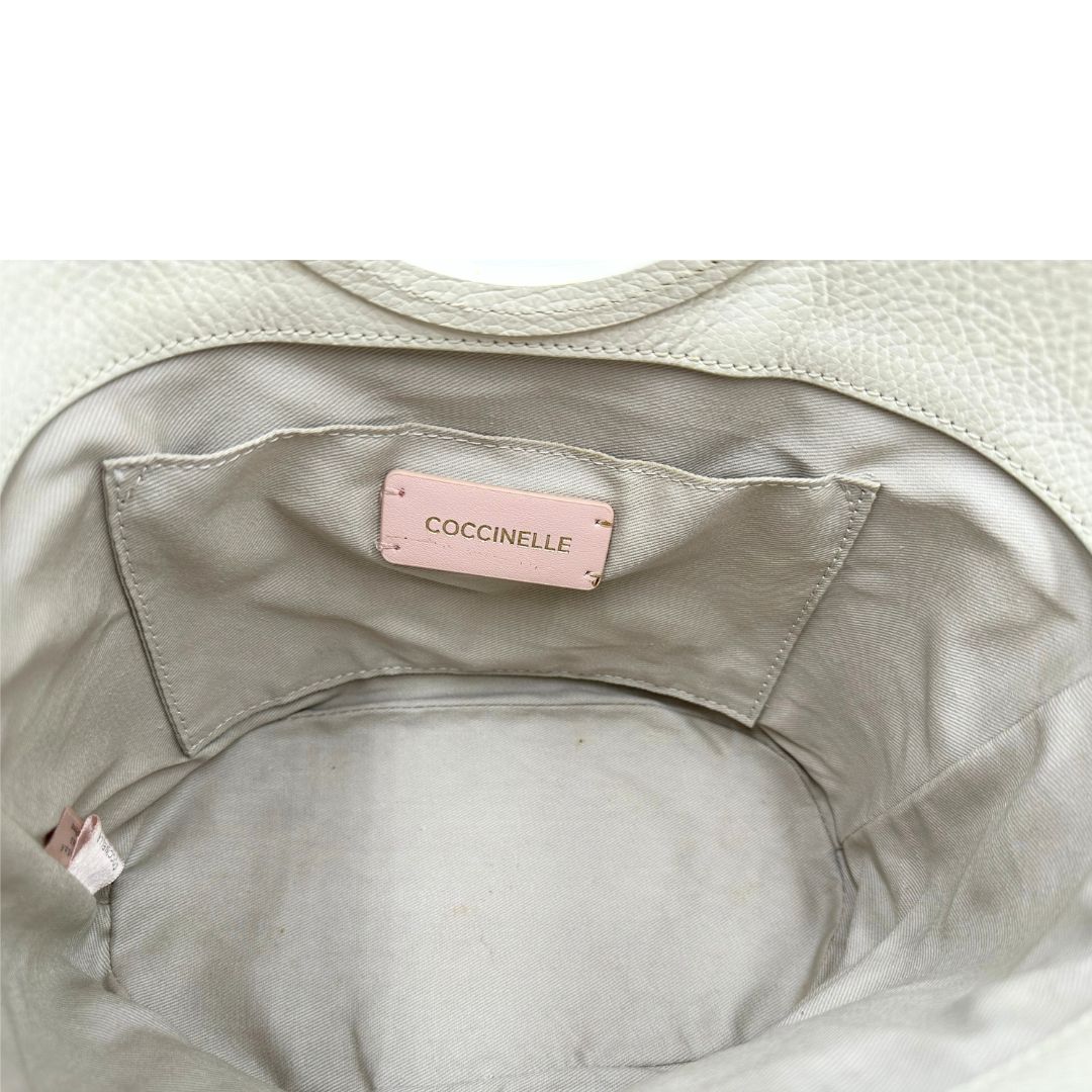 Tote Coccinelle in rafia