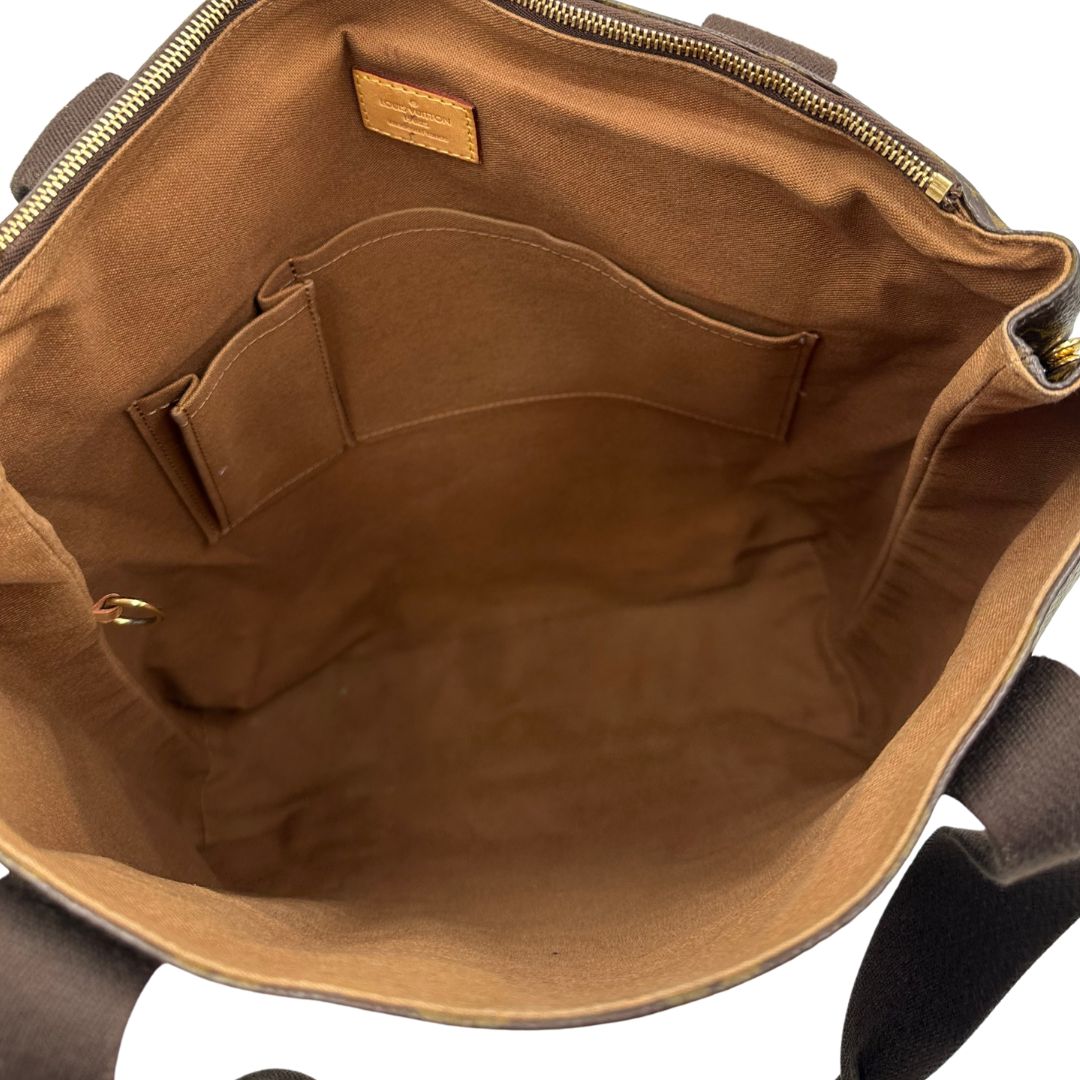 interno  Borsa Louis Vuitton realizzata in tela monogram marrone con finiture in vacchetta naturale e rifinita con parti in tessuto, di lusso, originale, ottime condizioni, usata. 