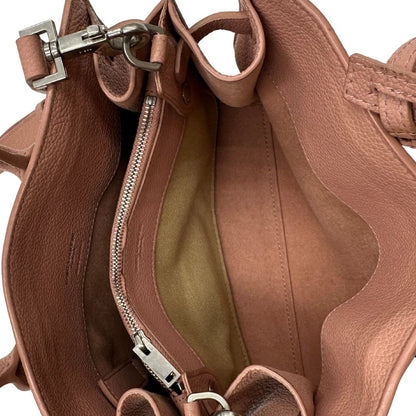 interno  Sac De Jour in pelle rosa nella versione baby, di lusso, originale, ottime condizioni, usata.