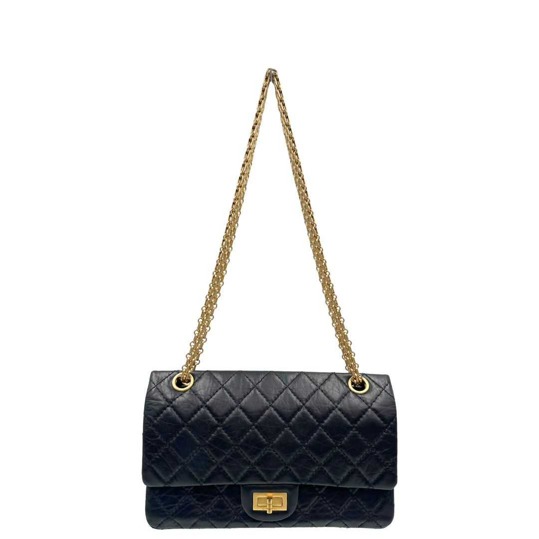 front Borsa Chanel 2.55 in pelle invecchiata nera con hardware dorato, di lusso, originale, ottime condizioni. 