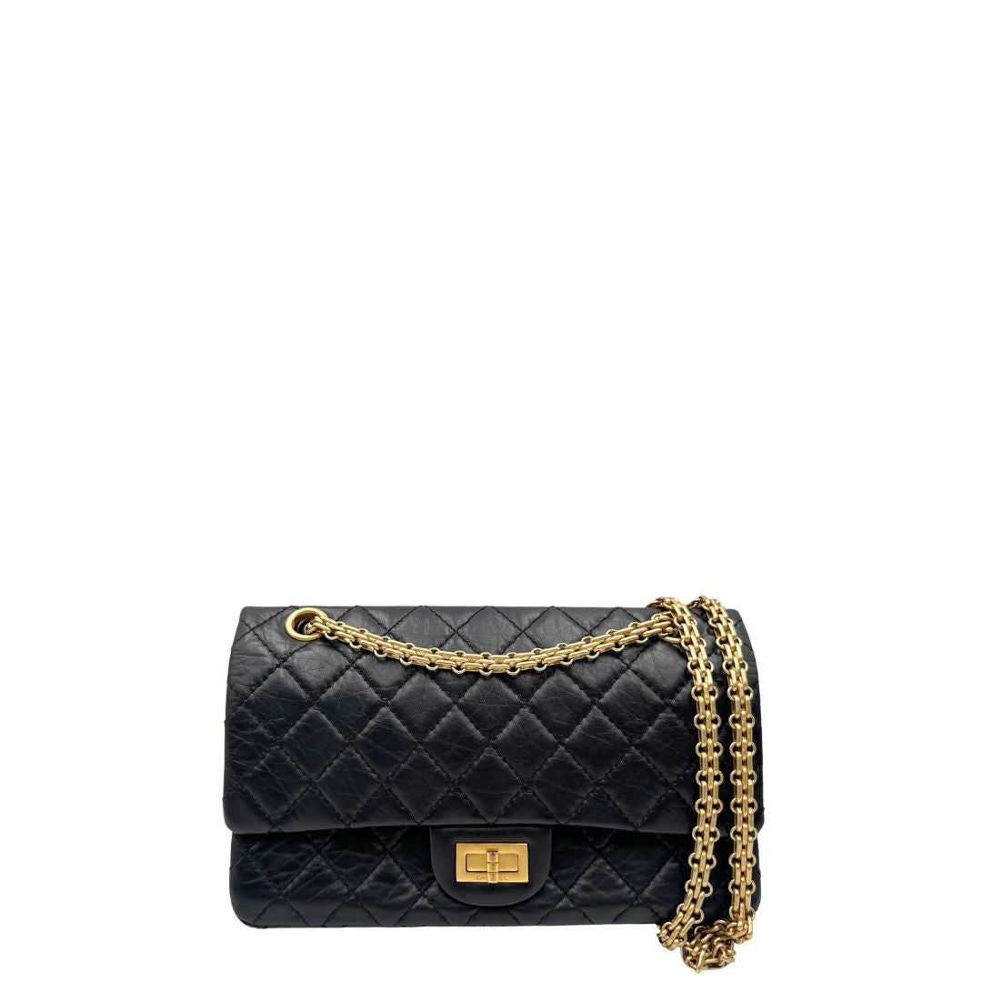 front Borsa Chanel 2.55 in pelle invecchiata nera con hardware dorato, di lusso, originale, ottime condizioni. 