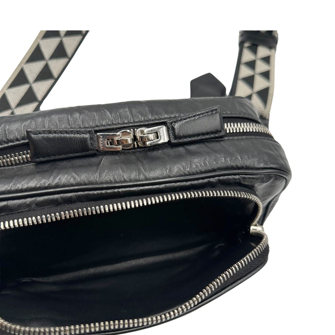 Prada Antique in nappa nera