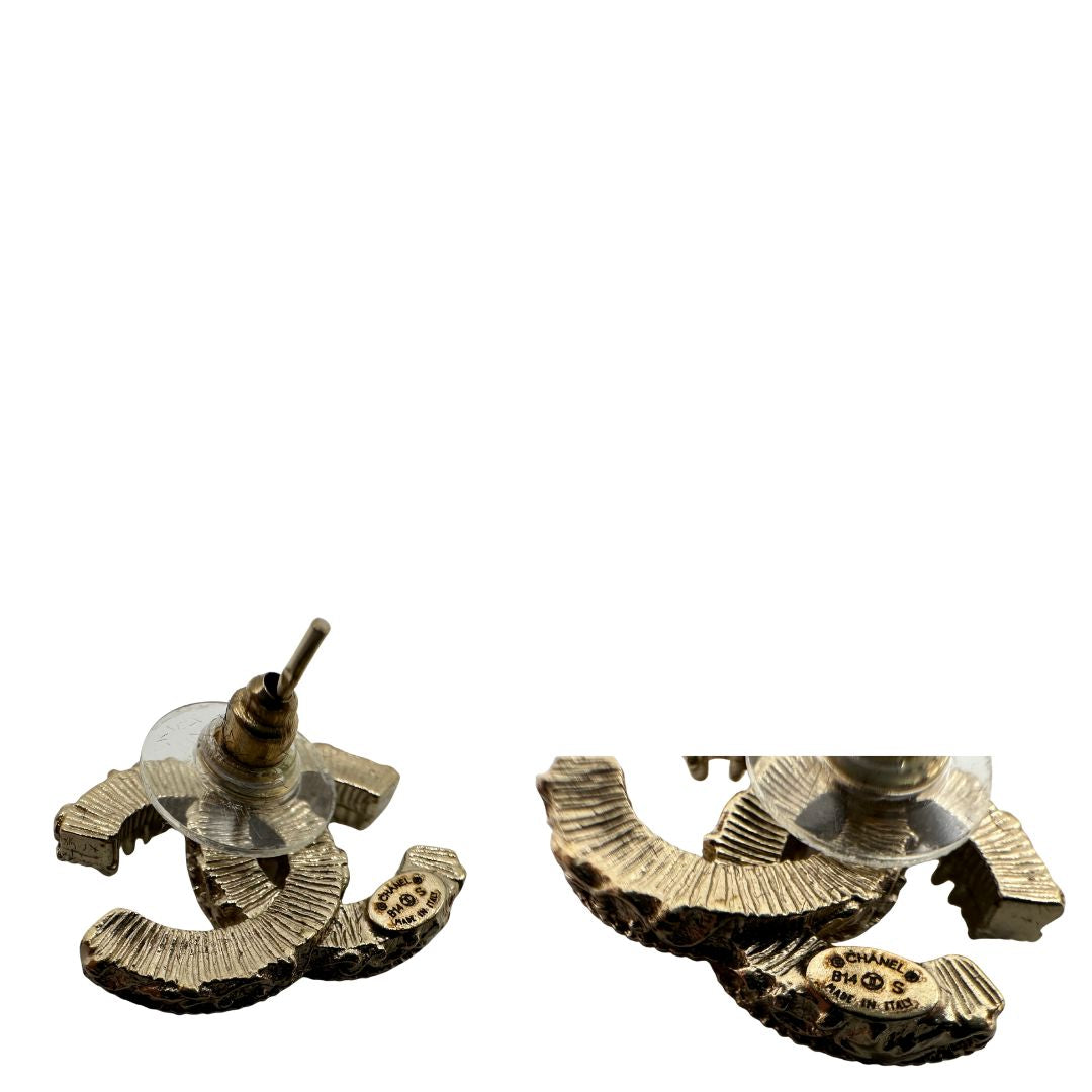  Orecchini CC Chanel in metallo dorato e rosa antico , di lusso, originale, ottime condizioni, usati.