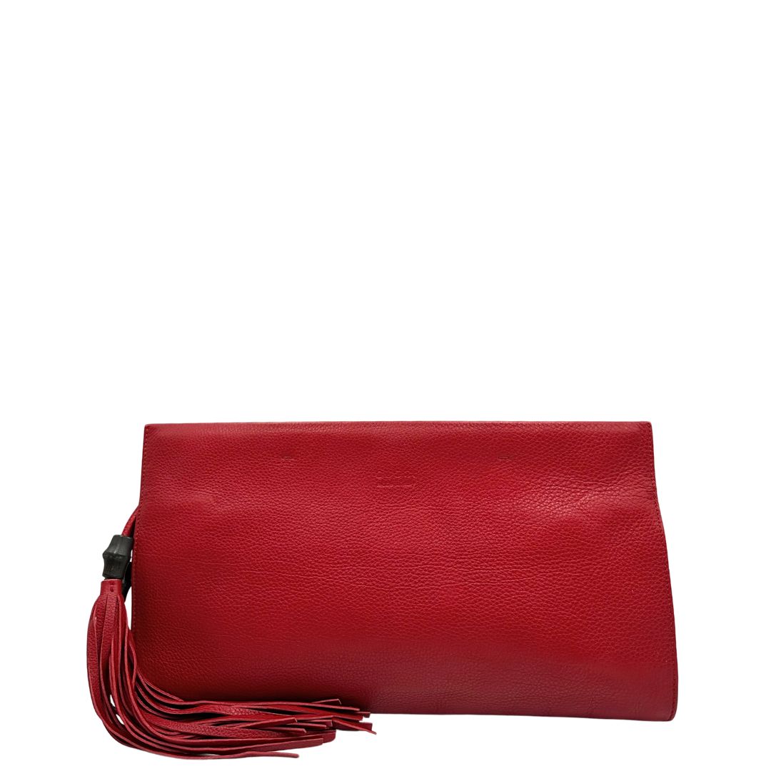 front  Pochette Gucci maxi in pelle rossa martellata con dettagli Bamboo, di lusso, originale, ottime condizioni, usata. 