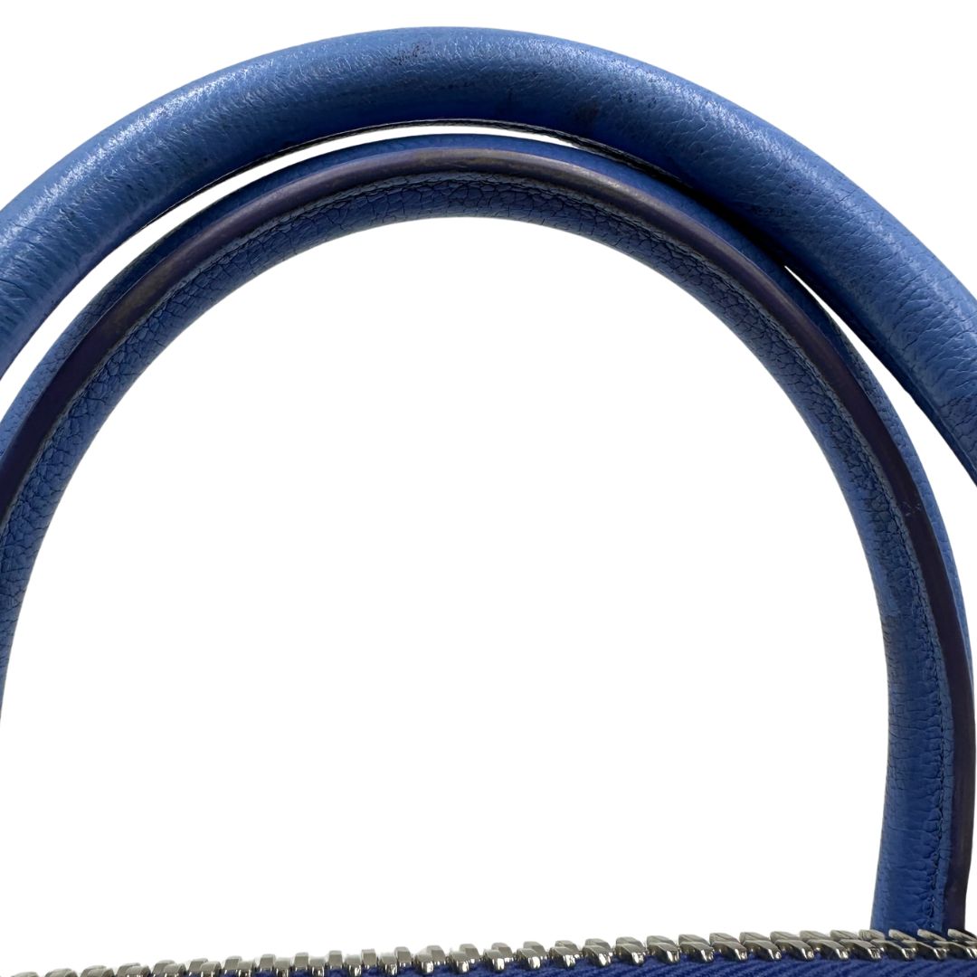 manici  Borsa Givenchy Antigona nella versione piccola, di lusso, originale, usata, ottime condizioni. 
