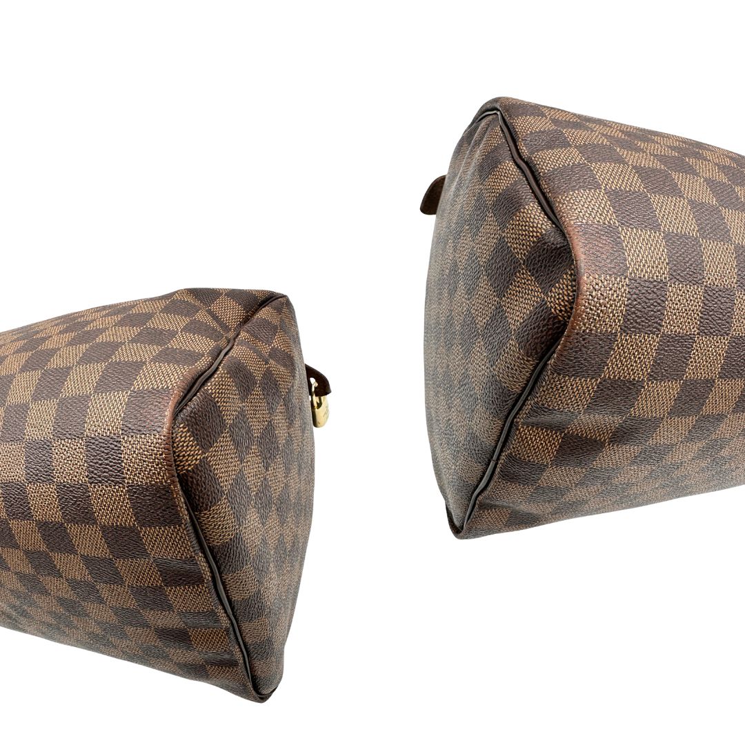 Angoli, Louis Vuitton Speedy in tela Damier Ébène marrone e hardware dorato. Originale, usato, di lusso, in buone condizioni.
