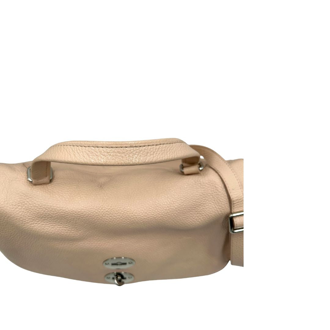 Manico, Morbida Zanellato in pelle martellata rosa nella misura media.