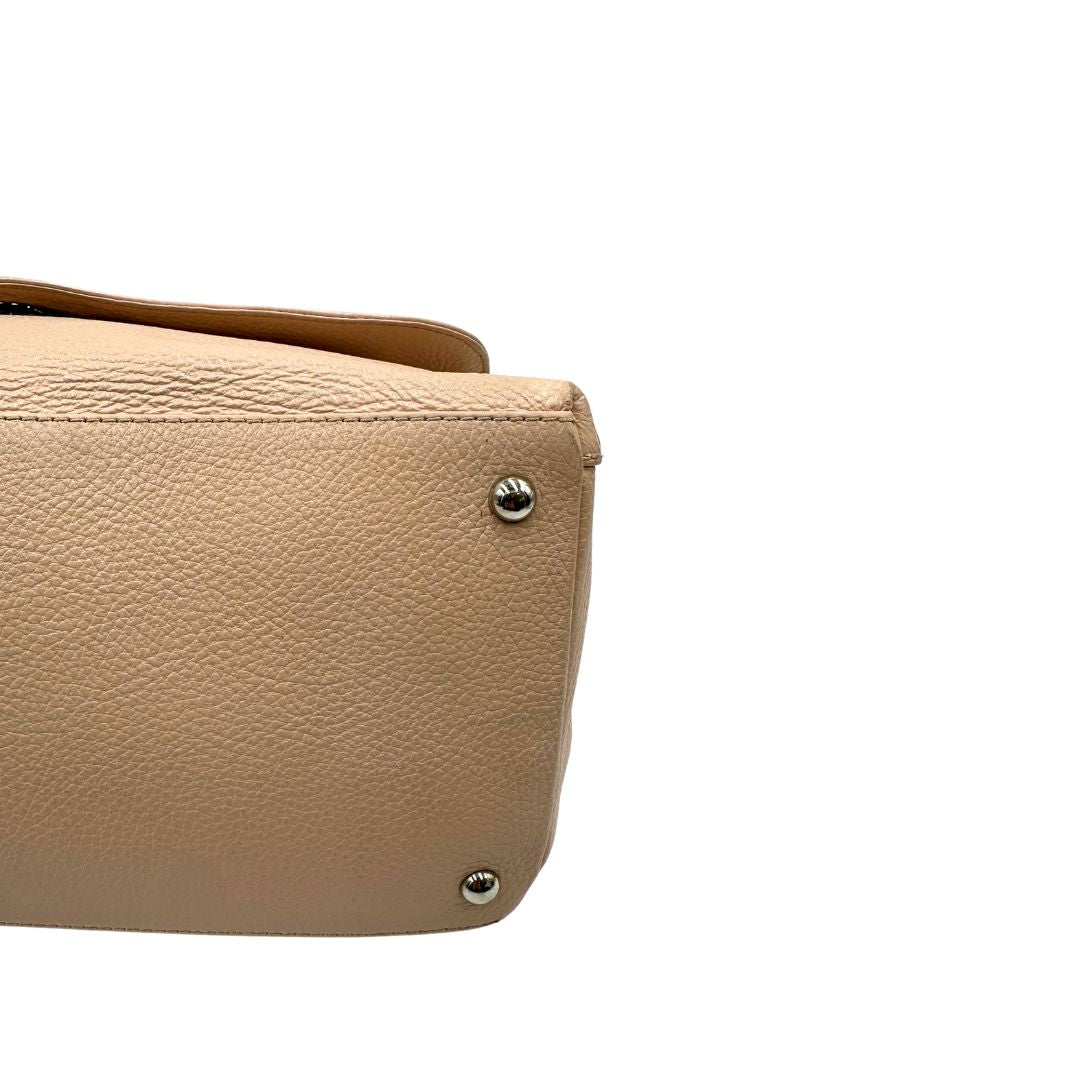 Base, Morbida Zanellato in pelle martellata rosa nella misura media.