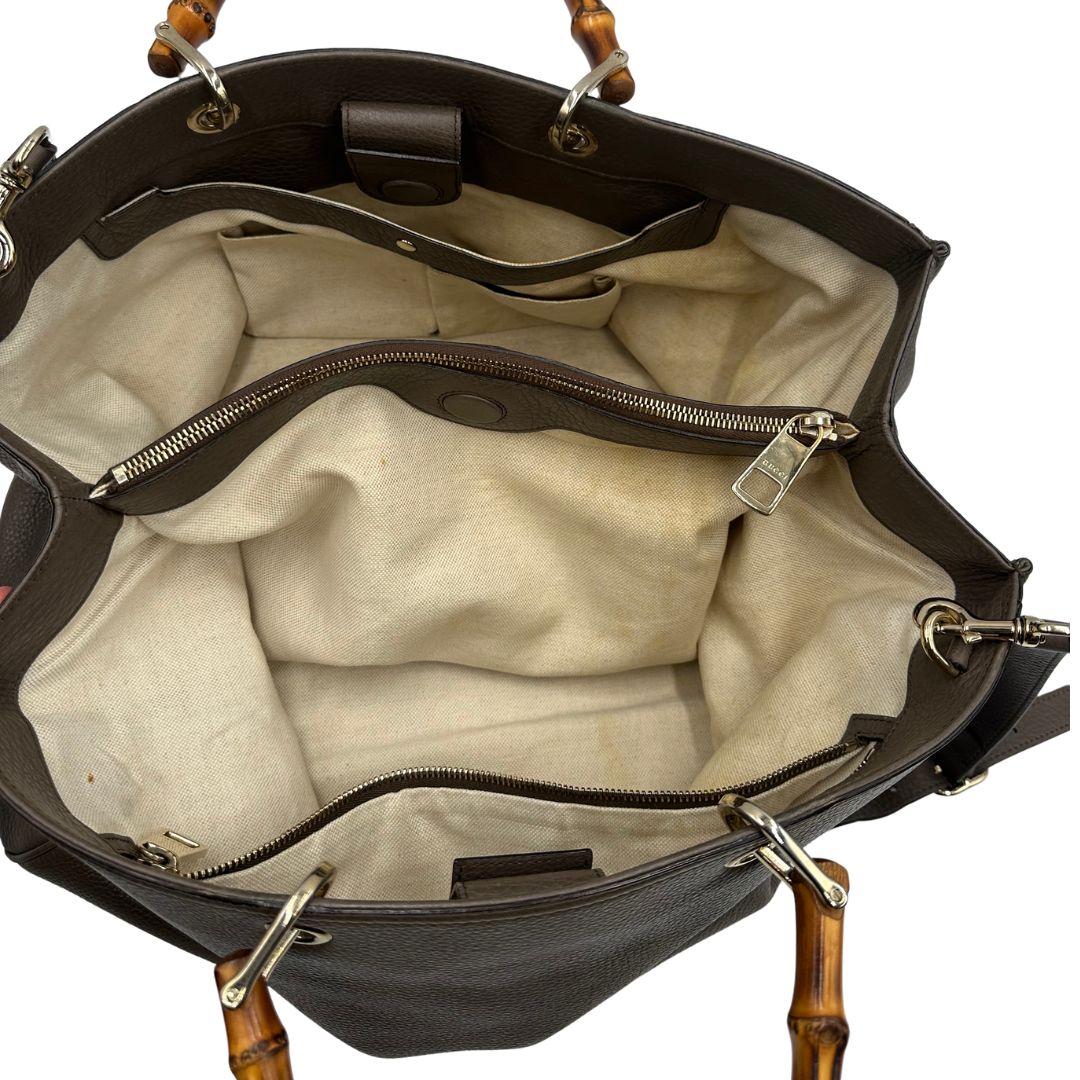 interno Borsa Gucci bamboo color fango con doppi manici bamboo, di lusso, originale, ottime condizioni, usata, originale. 