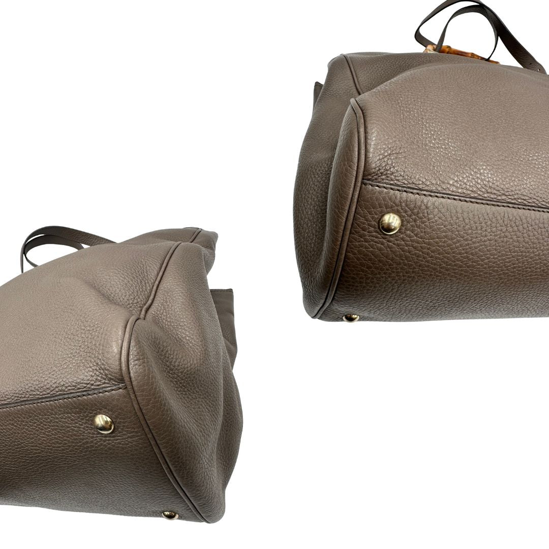 angoliBorsa Gucci bamboo color fango con doppi manici bamboo, di lusso, originale, ottime condizioni, usata, originale. 