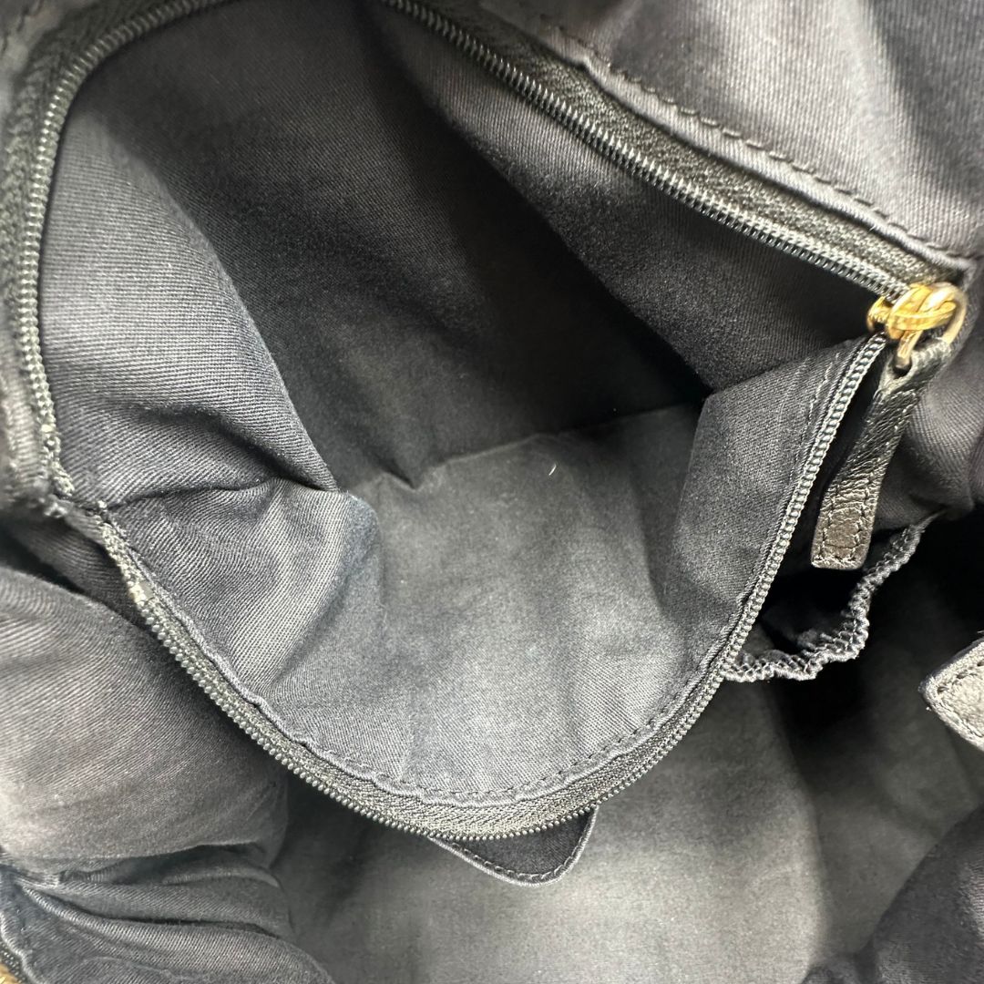 interno Borsa Givenchy Pandora in pelle effetto invecchiato, di lusso, originale, ottime condizioni, usata. 