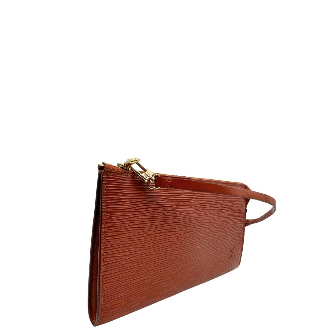 lato Pochette LV in pelle epi color cognac, di lusso, originale, ottime condizioni, usata. 