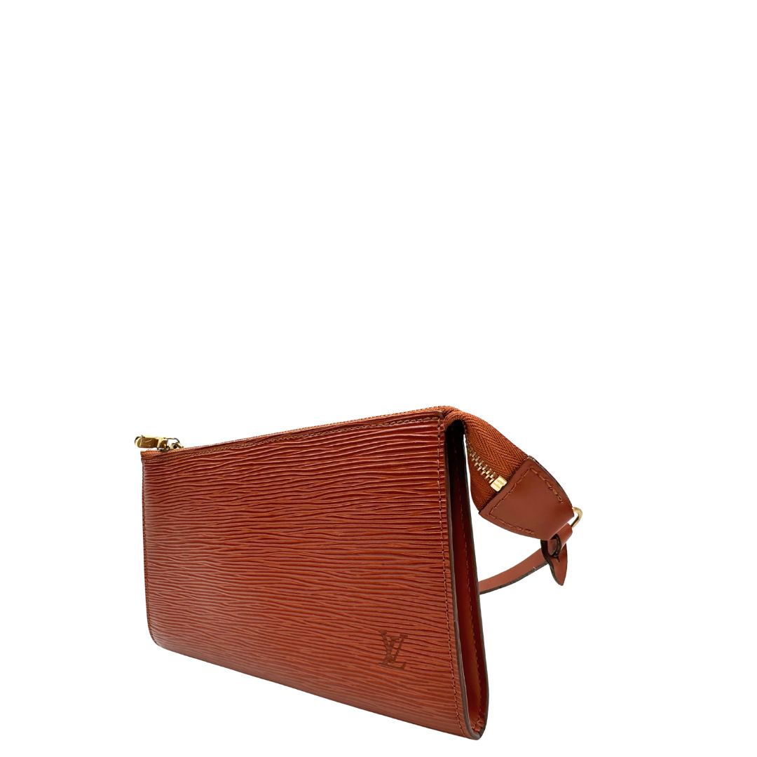 lato Pochette LV in pelle epi color cognac, di lusso, originale, ottime condizioni, usata. 