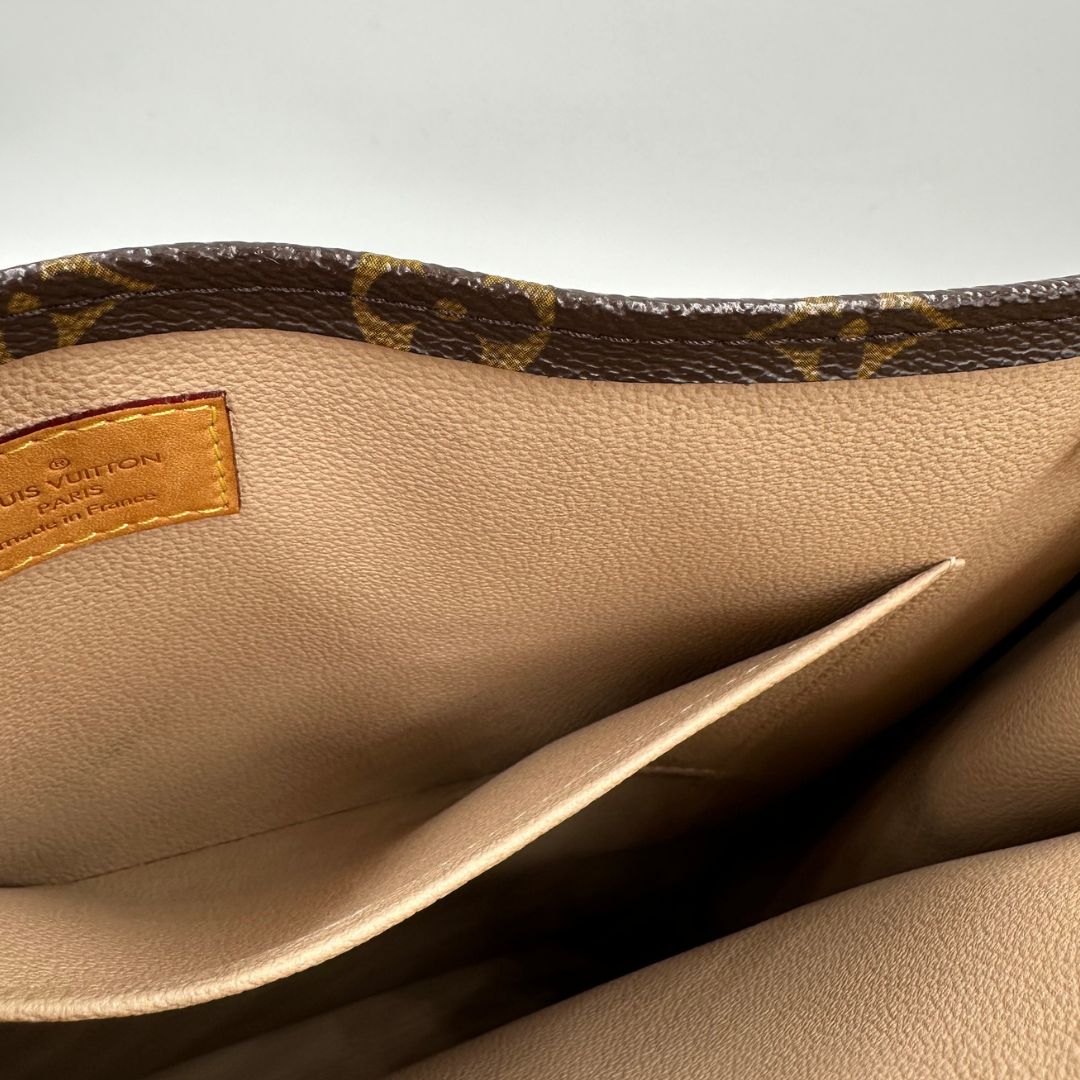 interno Louis Vuitton Sac Plat in tela monogram con doppi manici in vacchetta naturale, di lusso, originale, ottime condizioni, usata. 