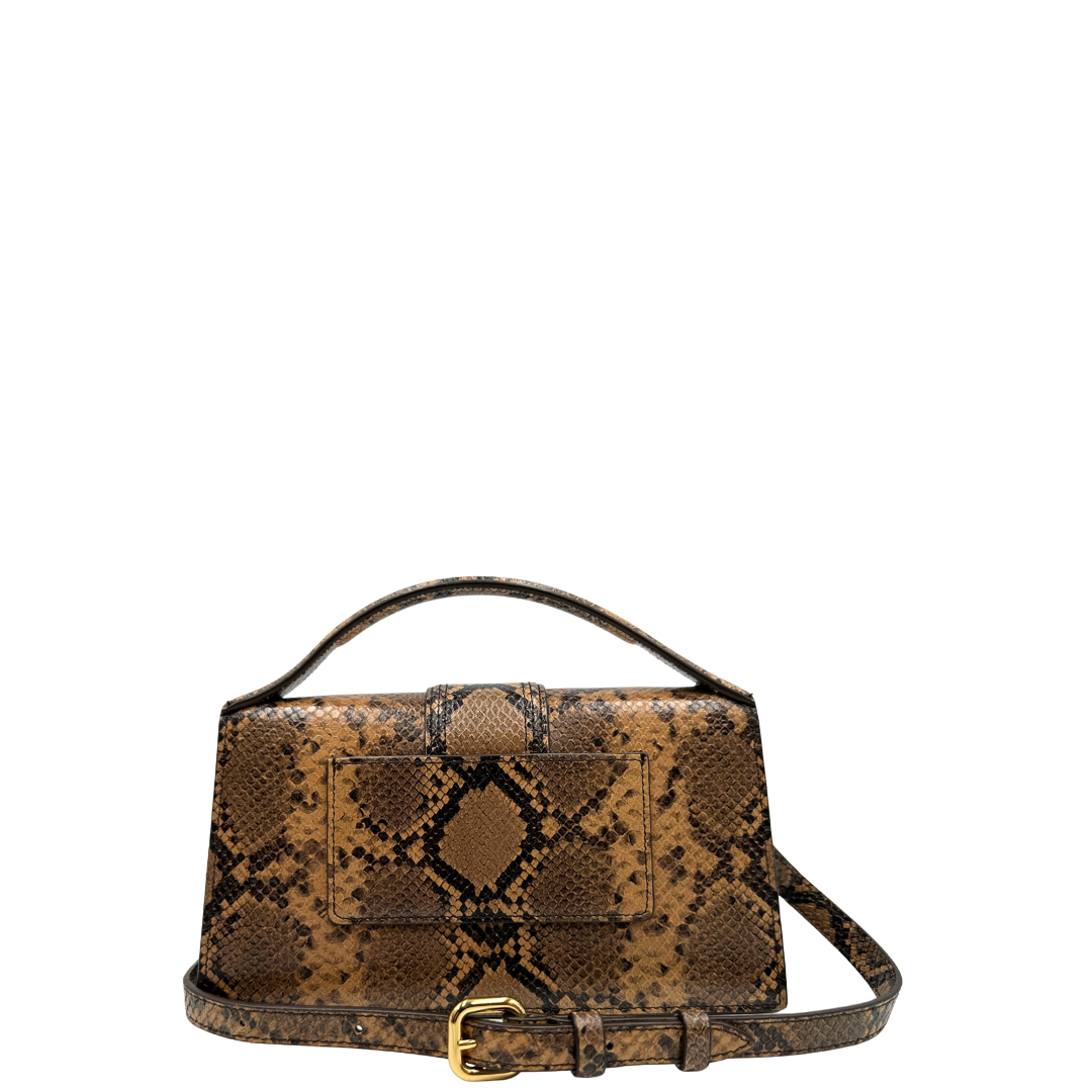Retro, Borsa Jacquemus in pelle effetto pitone nei toni caldi del marrone. Originale, usata, di lusso, in ottime condizioni