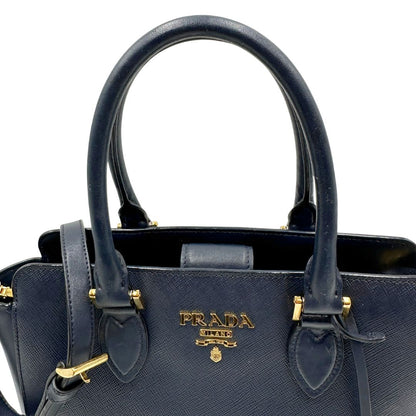 manici Borsa Prada in pelle saffiano blu, di lusso, originale, ottime condizioni, usata. 