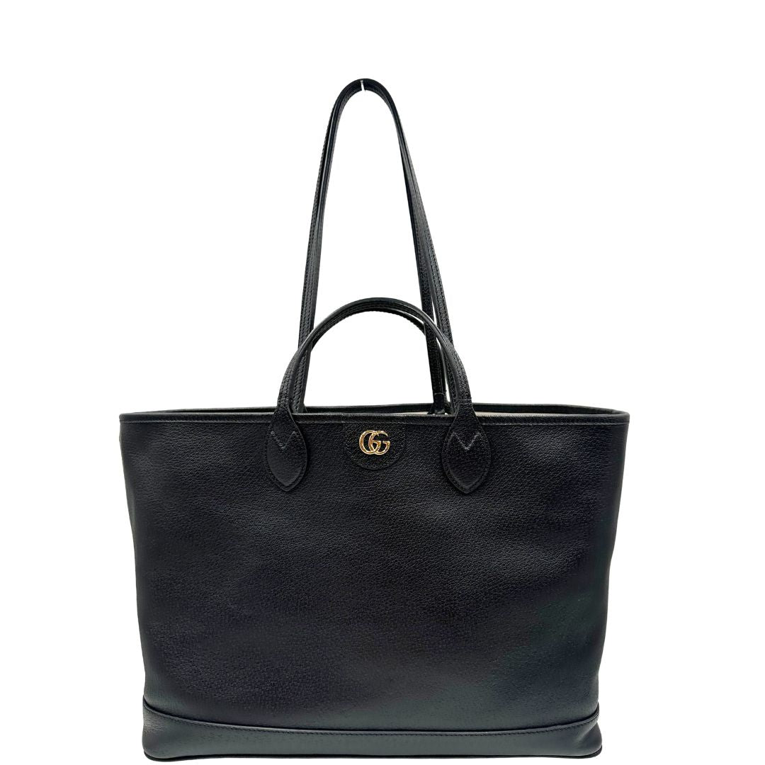 front Shopper Gucci in pelle nera impreziosita da doppia GG in metallo dorato, di lusso, originale, ottime condizioni, usata. 
