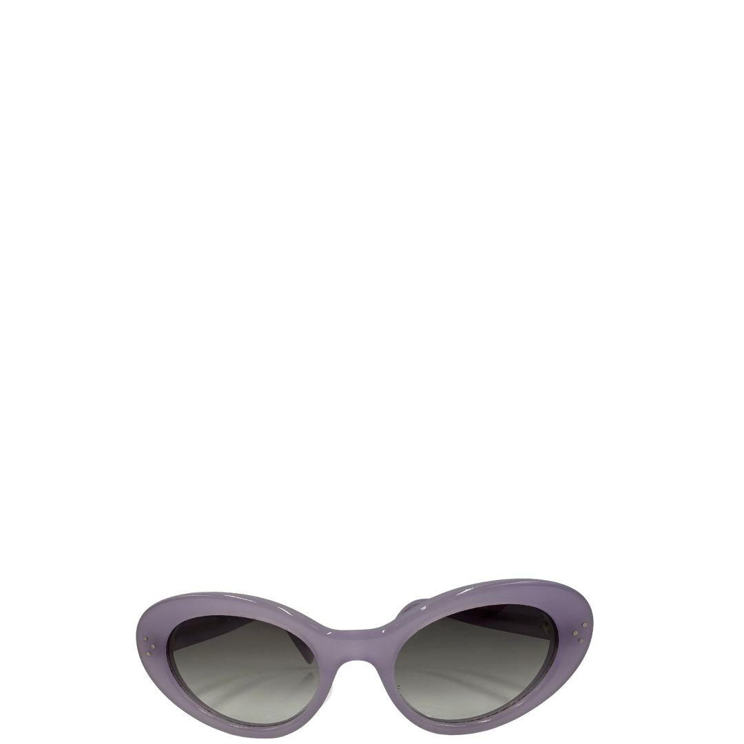 Front di una paio di occhiali da sole Celine tondi con lenti sfumate grigie, usati, originali, second hand, in ottime condizioni.