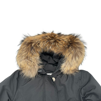 Giubbino Woolrich Artic Parka nero munita di un cappuccio rifinito in pelliccia, di lusso, originale, ottime condizioni, usato
