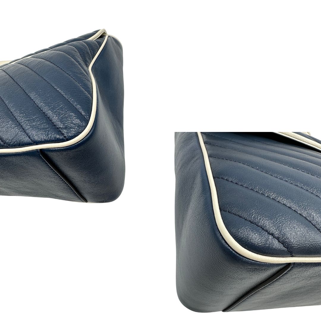 angoli Borsa Gucci Marmont nella versione large, di lusso, originale, ottime condizioni, usata. 