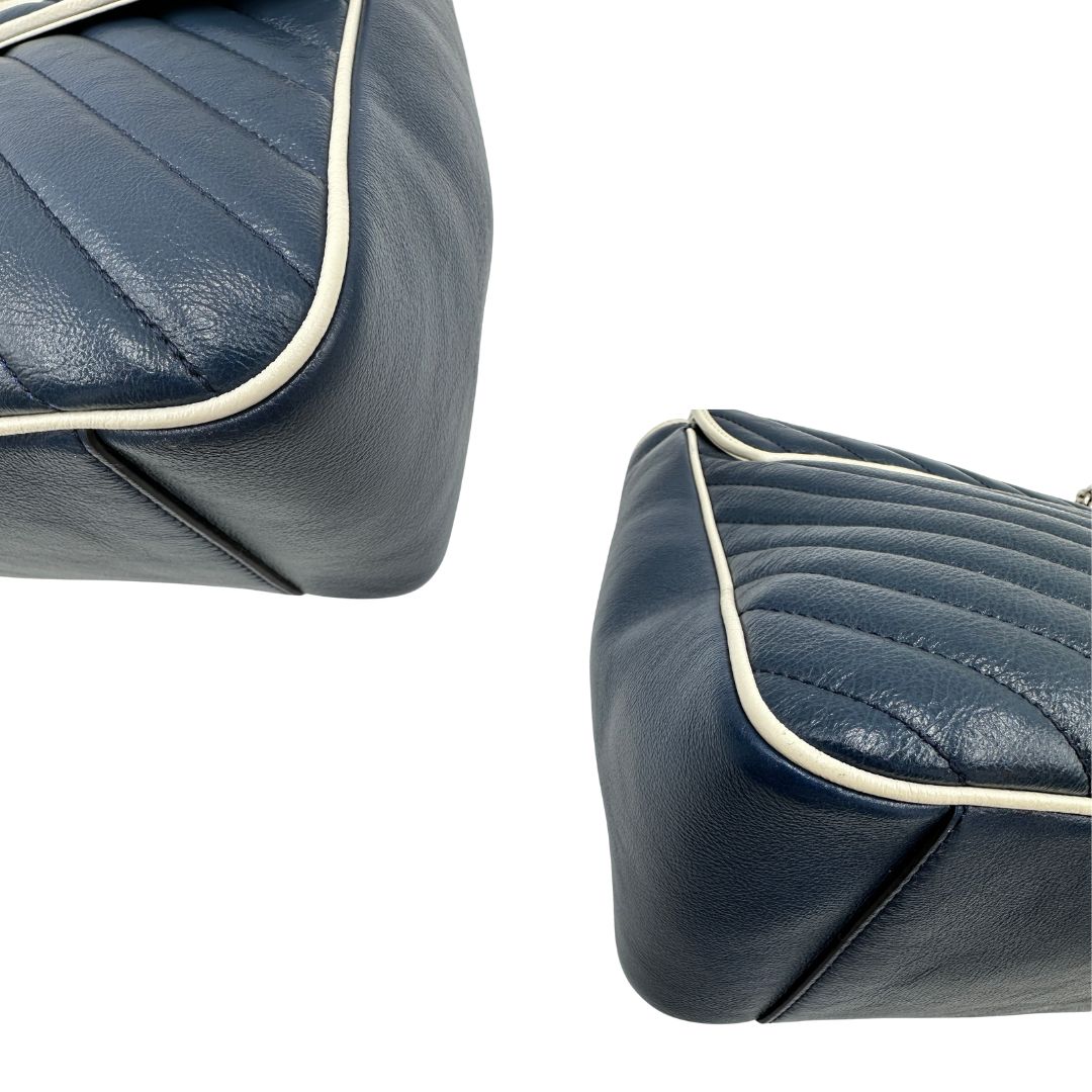 angoli Borsa Gucci Marmont nella versione large, di lusso, originale, ottime condizioni, usata. 