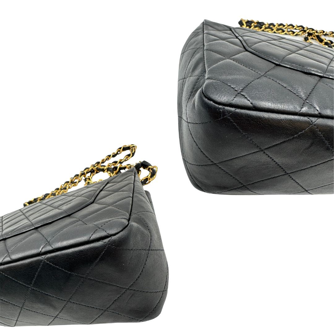 angoli Borsa Chanel in pelle nera trapuntata con hardware dorato, di lusso, originale, ottime condizioni, usata. 