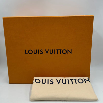 corredo  La borsa CarryAll MM è realizzata in tela Monogram e rifinita in pelle naturale, di lusso, originale, ottime condizioni, usata. 