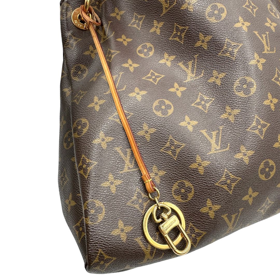 angolo  Artsy Louis Vuitton nella versione MM, di lusso, originale, ottime condizioni, usata 