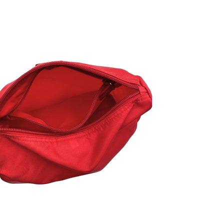 Interno, Necessaire Prada in tessuto Vela rosso e hardware argentato. Originale, usata, di lusso, in ottime condizioni.