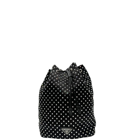 Front, Pochette Prada Tipicamente realizzata in raso di seta nero, impreziosita da cristalli sintetici, Indossabile a mano.